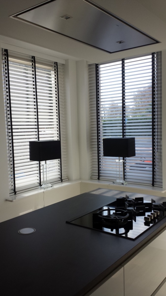 DIB Blinds Authentic wood